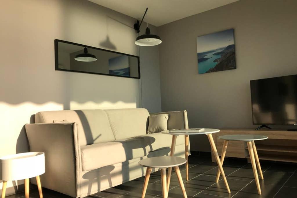 Roc & Lac - Terrasse Vue Lac, Piscine, Parking ヴェリエ・デュ・ラック エクステリア 写真